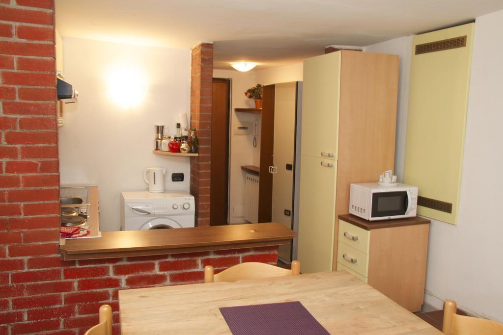 Apartment Via Sant'Alessandro بيرغامو الغرفة الصورة