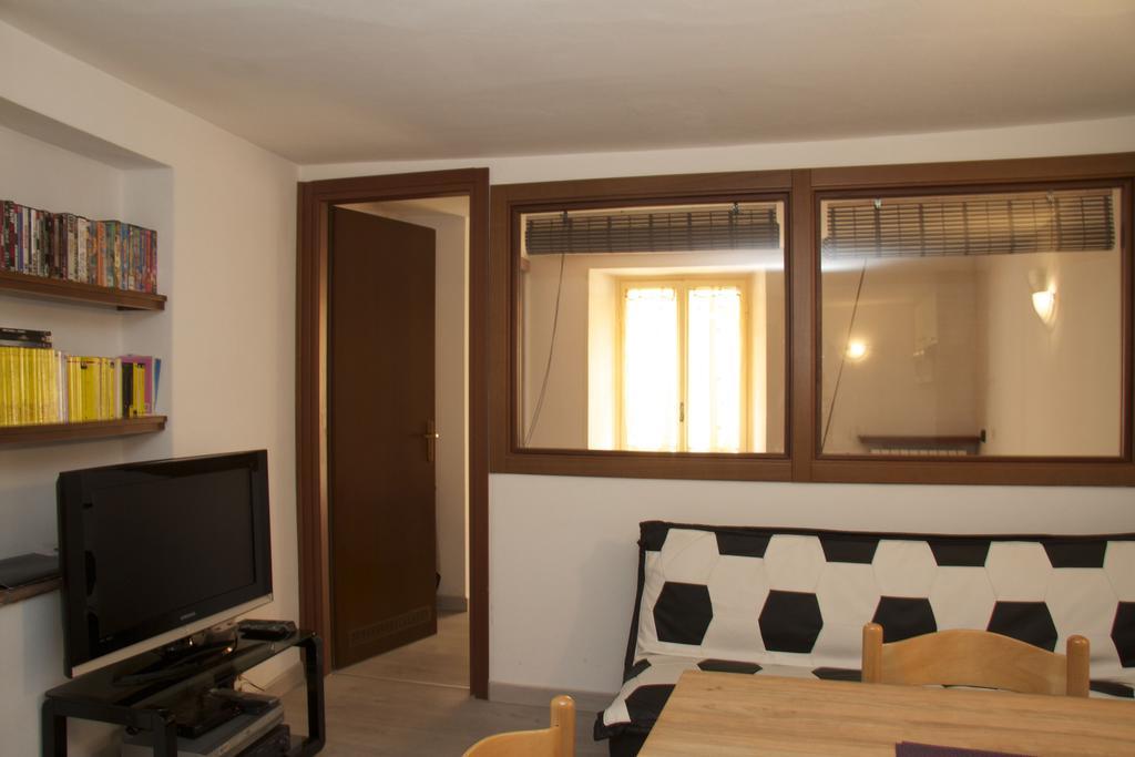 Apartment Via Sant'Alessandro بيرغامو الغرفة الصورة